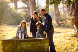 Family Photographer Edinburgh outdoors natural childrens photography Lauriston Castle