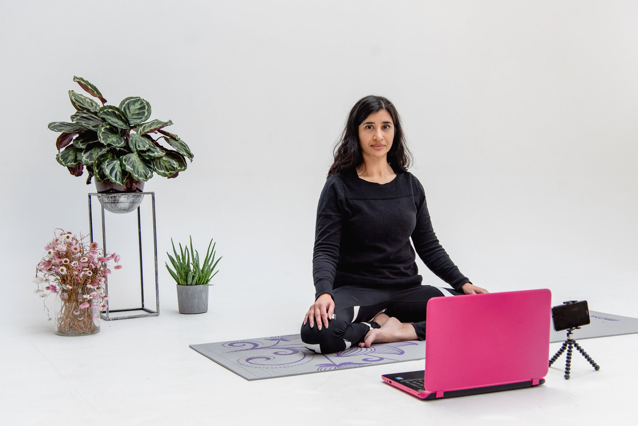 Personal Branding Photographer Edinburgh Davina Chauhan Yin Yoga social media 90