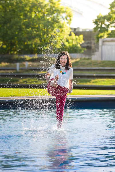 Dating profile photos Edinburgh Scotland - woman splashing in water